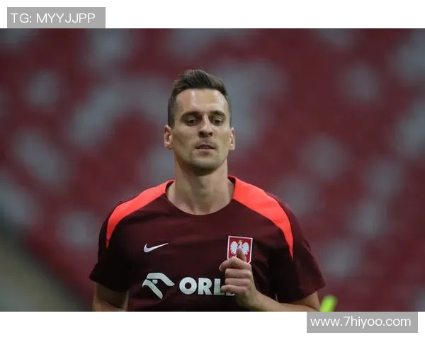 波兰历代足球巨星回顾与辉煌足坛传奇人物全景展现